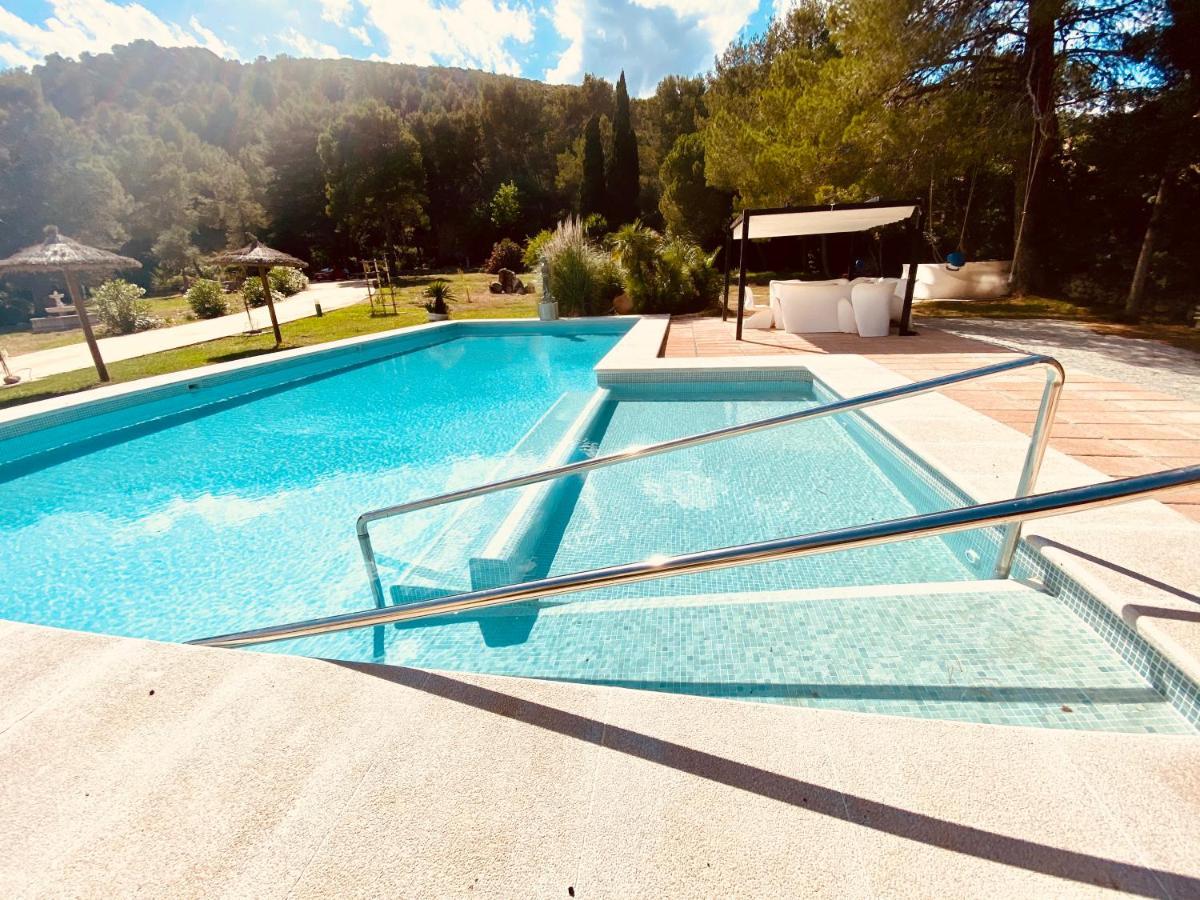 Private Villas Puerto Pollensa For Family Groups, Private Mountain Ideal For Runners, Trailers, Hikers, It Is Approximately 3 Minute Walk From The Beach מראה חיצוני תמונה