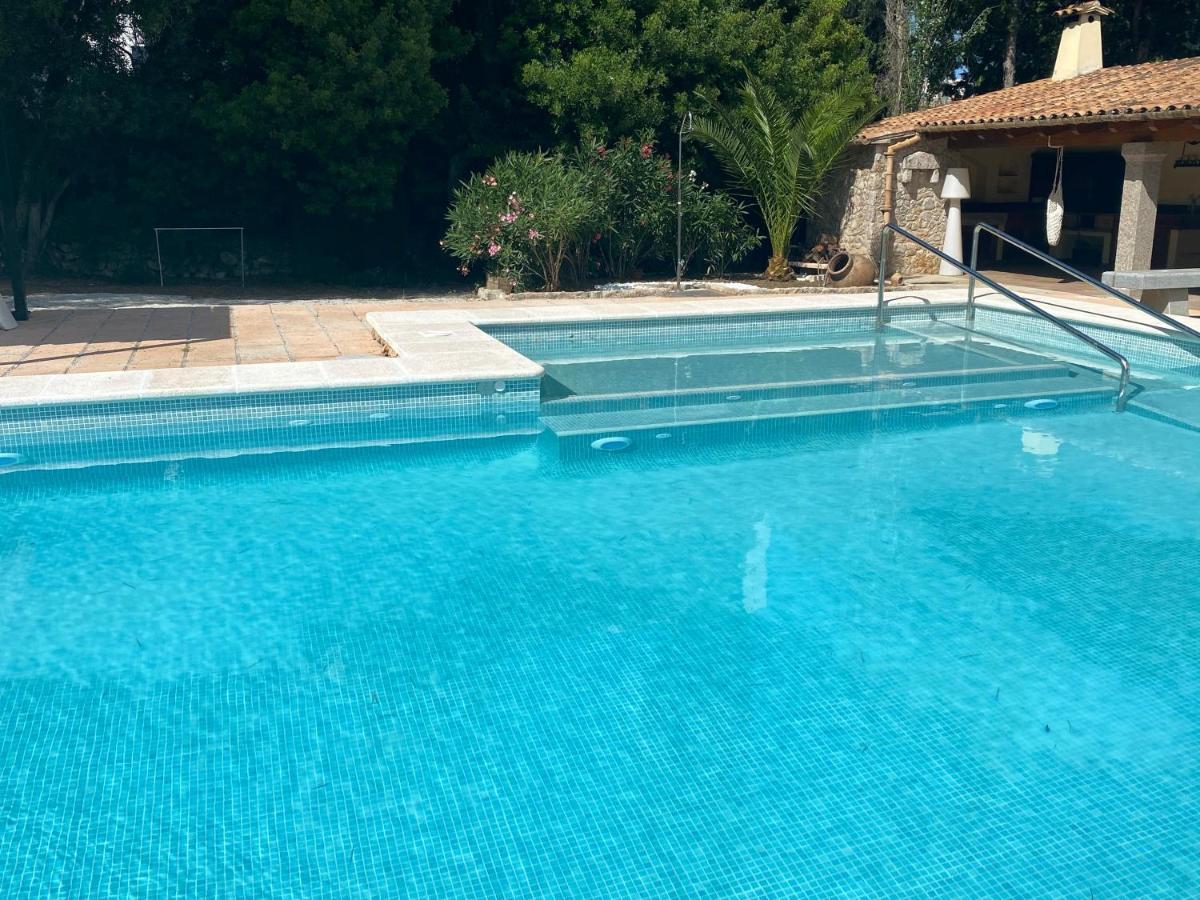 Private Villas Puerto Pollensa For Family Groups, Private Mountain Ideal For Runners, Trailers, Hikers, It Is Approximately 3 Minute Walk From The Beach מראה חיצוני תמונה