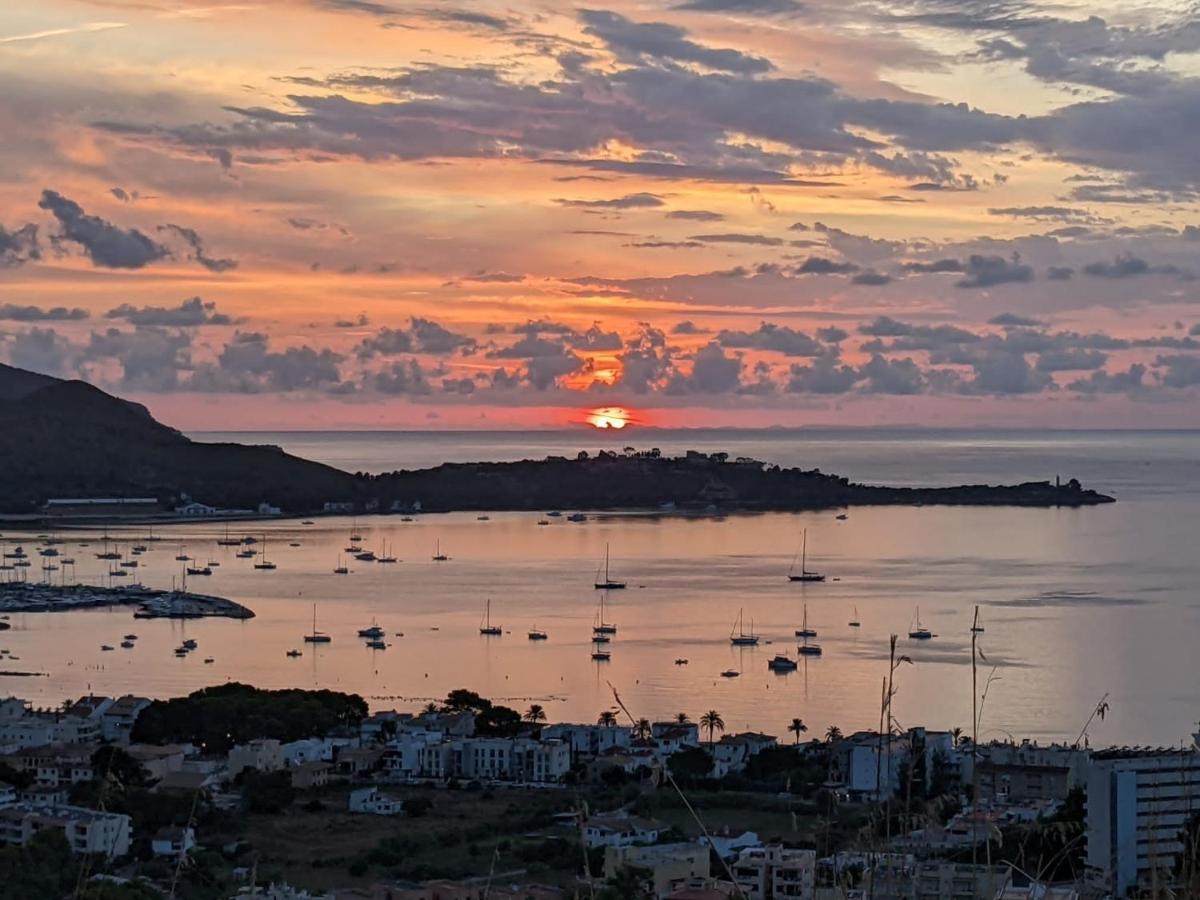 Private Villas Puerto Pollensa For Family Groups, Private Mountain Ideal For Runners, Trailers, Hikers, It Is Approximately 3 Minute Walk From The Beach מראה חיצוני תמונה
