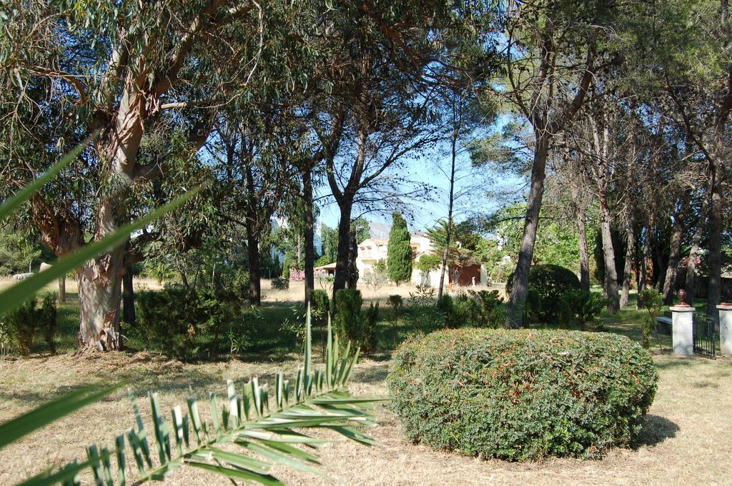 Private Villas Puerto Pollensa For Family Groups, Private Mountain Ideal For Runners, Trailers, Hikers, It Is Approximately 3 Minute Walk From The Beach חדר תמונה